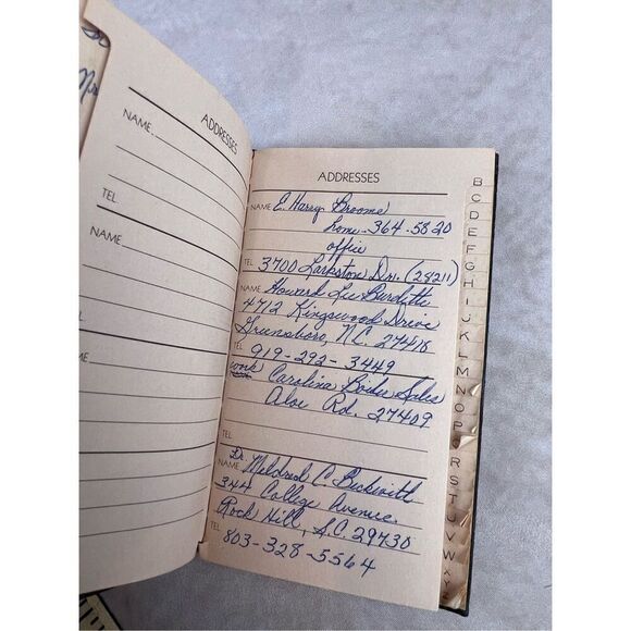 Virginia Slims Cigarettes Little Black Book Address Book - Picture 4 of 6